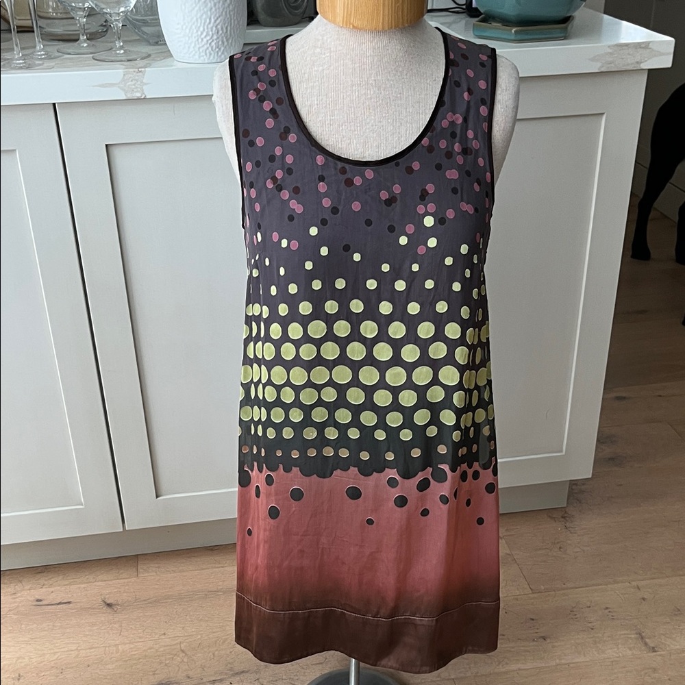 Marc Aurel 100% silk Lined Sleeveless Dress in soft shades of grey,green & pink